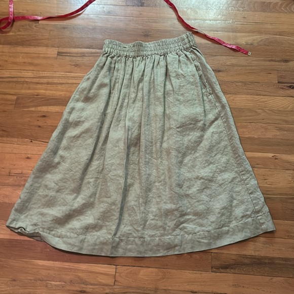 Not Perfect Linen skirt - Picture 8 of 9